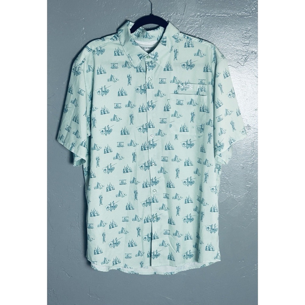 Bassdash button-down fishing shirt Men's Size L UPF 50 Camping Themed